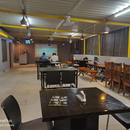 Pristine Inn Manyata Бангалор Экстерьер фото